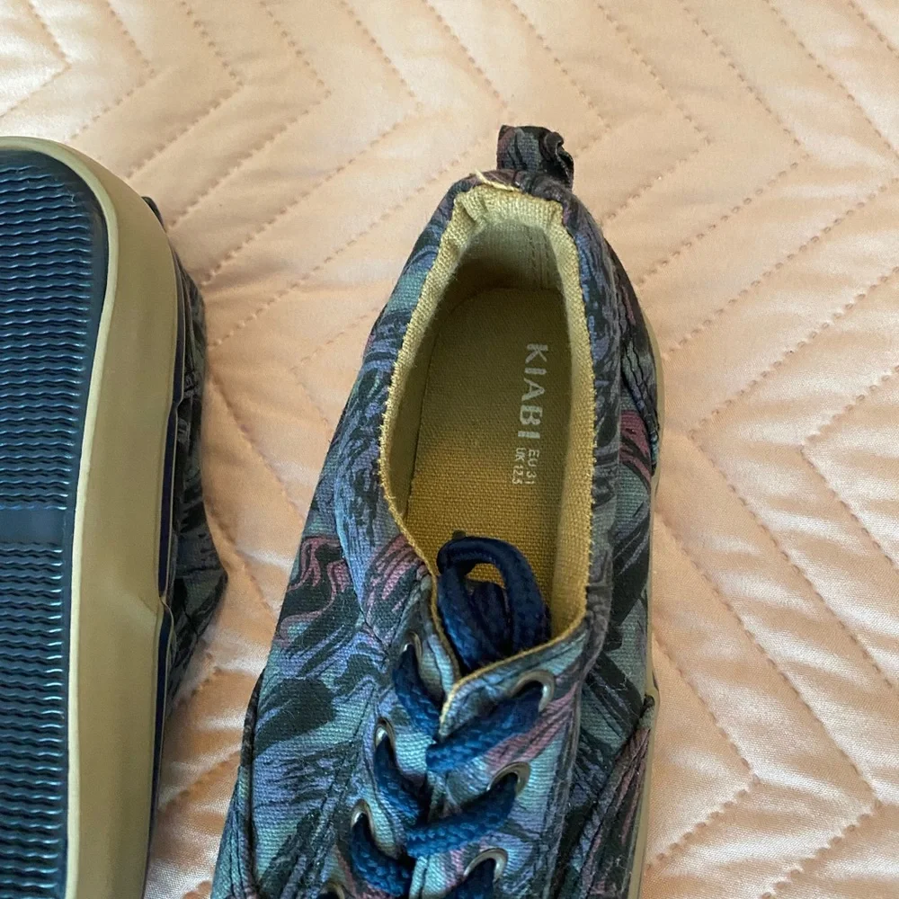 Keds shoes - Picture 3 of 3